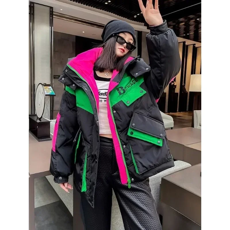 Piumino di alta qualità da donna nuovo inverno colore esplosivo splicing piccolo cappotto lungo caldo spesso marea moda abbigliamento popolare