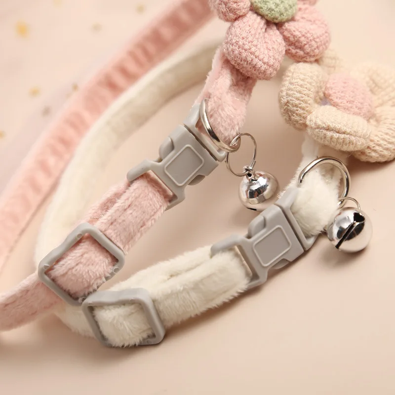 Collar de campana de flor tejido bonito, Collar ajustable para gato, Collar para mascotas, Collar con hebilla de seguridad de tracción, suministros para perros pequeños