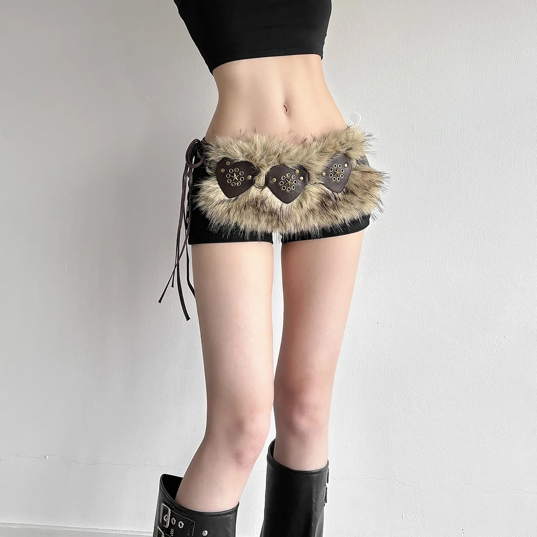 2025 유럽, 미국 및 여름 크로스보더 새로운 틈새 시장 개성있는 핫걸 섹시 플러시 불규칙 러브 다용도 벨트 여성