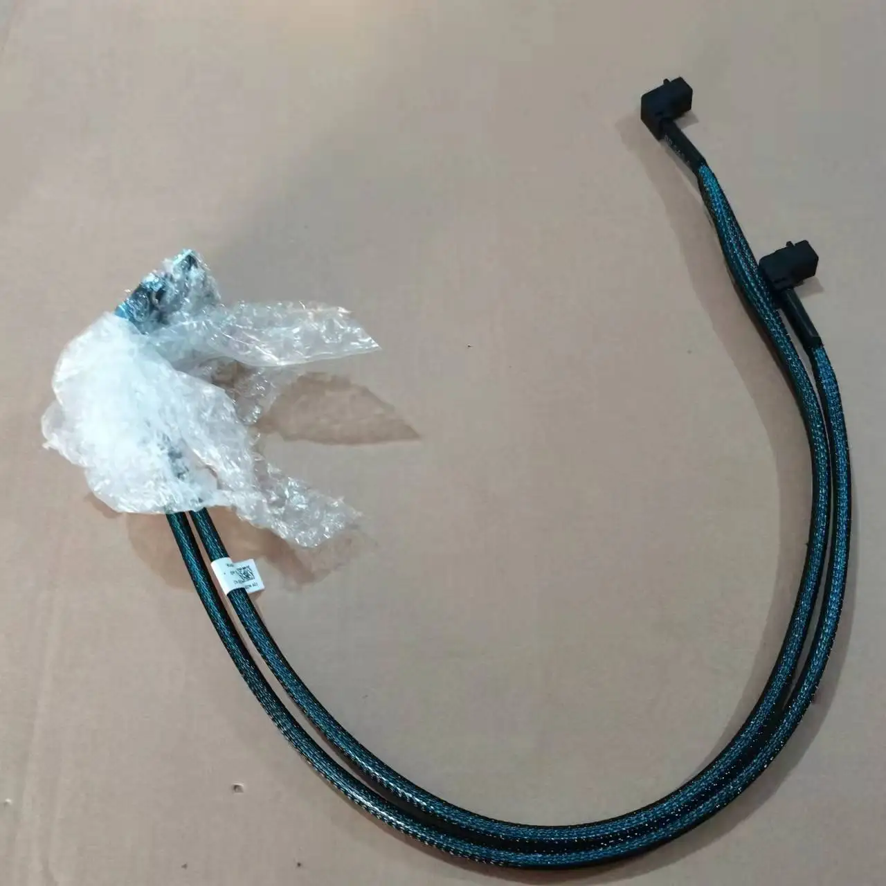 New For PowerEdge R730 2.5 8-disc 16-disc mini array card data cable F037K