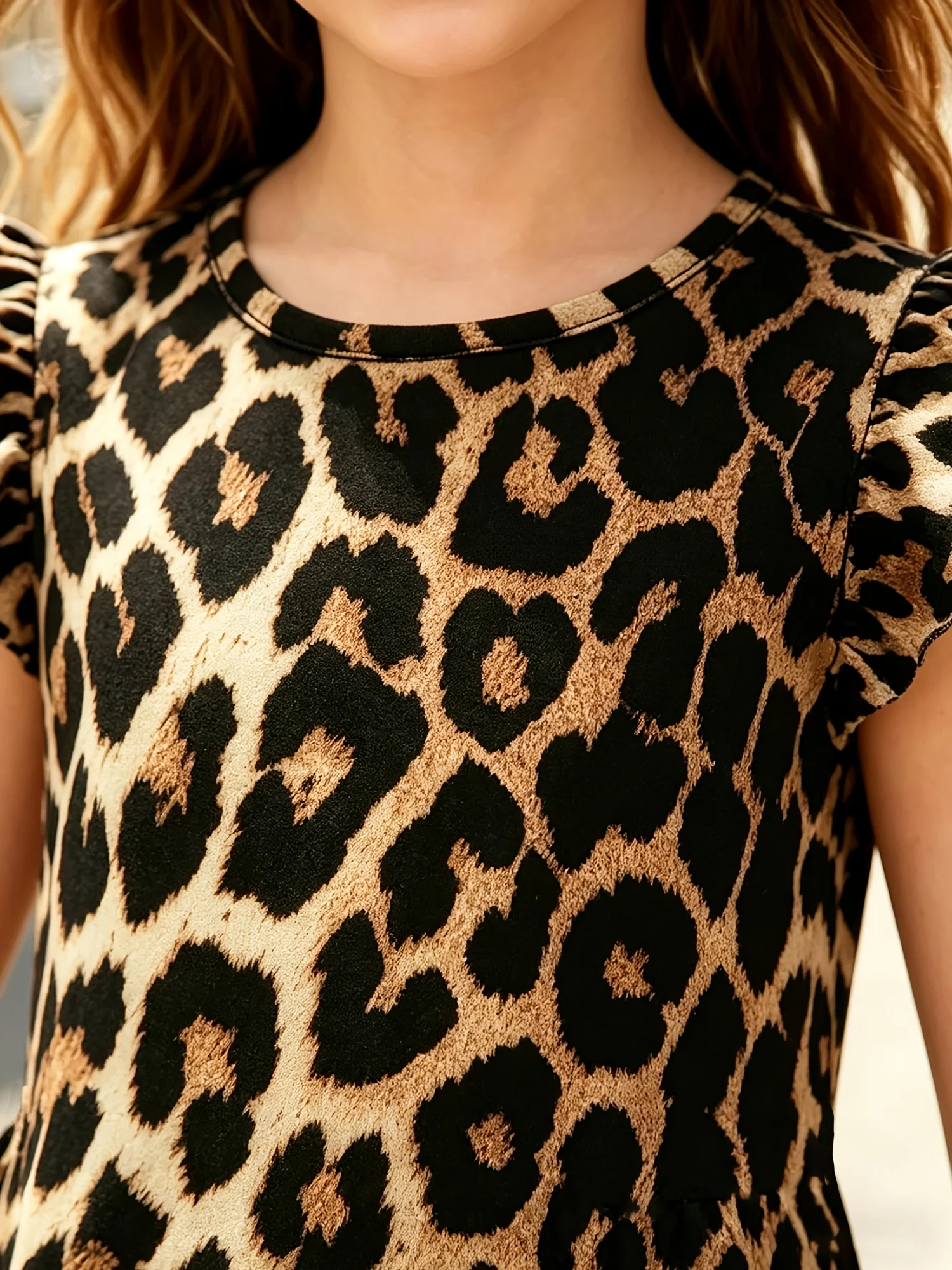 Freizeitrock für Mädchen, Kleid mit Leopardenmuster und Flatterärmeln für den Sommer, geeignet für Kinder im Alter von 4–12 Jahren, vielseitige Kleidung für den täglichen Freizeitgebrauch, zum Einkaufen, für den Urlaub und für die Schule – Detail 4