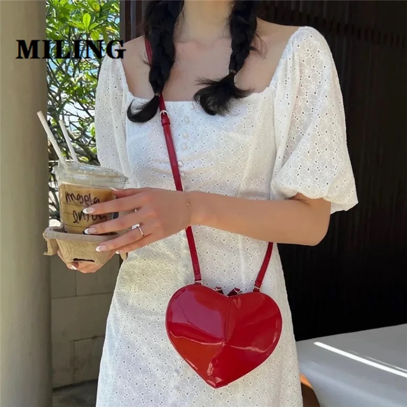 

Street Style Patent Leather Heart Bags Lady Mini Messenger Bag Fashion Coin Purse Gift Love Crossbody Bag Wedding Sling Bags