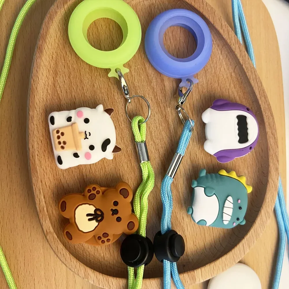 قلادة CoverJoy Kids لقلادة AirTag مع سدادة قابلة للتعديل 2 اسهم 4 دلايات كرتونية من السيليكون الناعم المقاوم للصدمات لسلامة الأطفال، #4