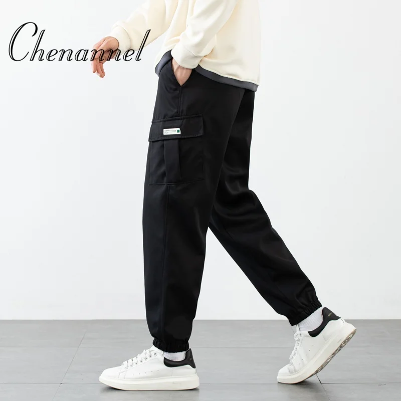 กางเกงจ็อกเกอร์ทรงหลวมหลายกระเป๋า สไตล์สตรีทสำหรับผู้ชาย กางเกงลำลองผูกเชือกเอว กางเกงคาร์โก้ สำหรับออกกำลังกายและกิจกรรมกลางแจ้ง