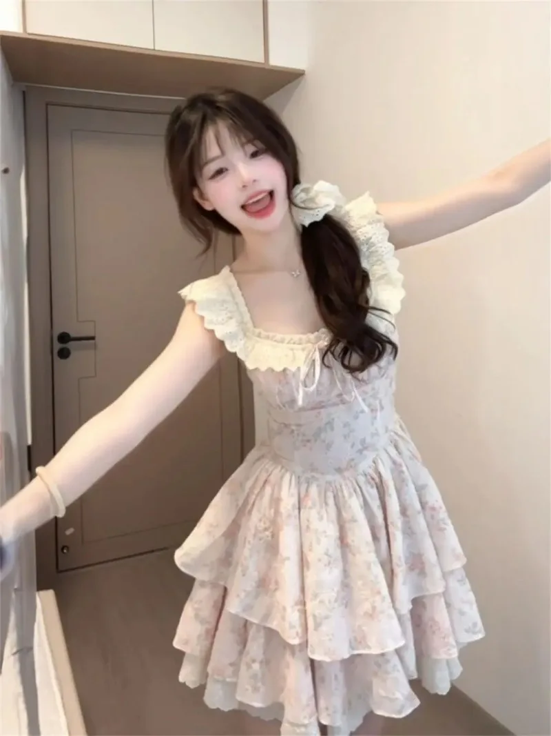 2025年新作 夏 花柄ワンピース レディース ノースリーブ フリルヘム レイヤードスカート スイートガール ハイウエスト スリム エレガント プリンセスドレス