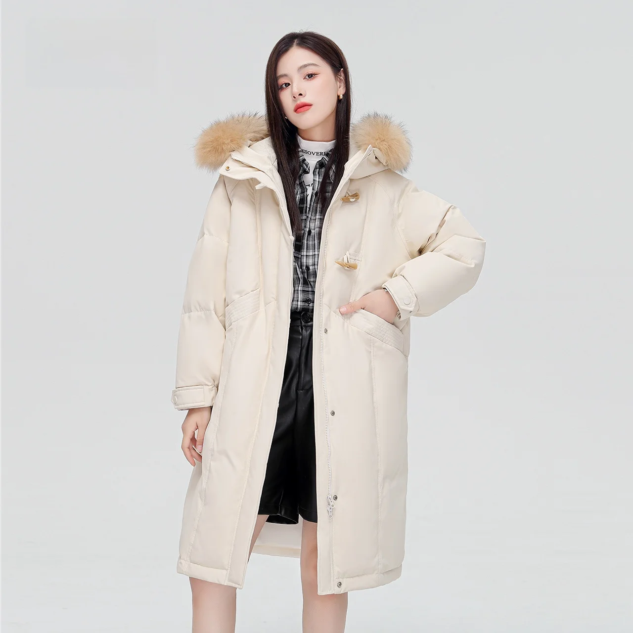 

Faionable Winter Women's down Jaet Loose Fit Fur Collar Button Detail Sweet Sle Polyester Fabric Long Sve Coat