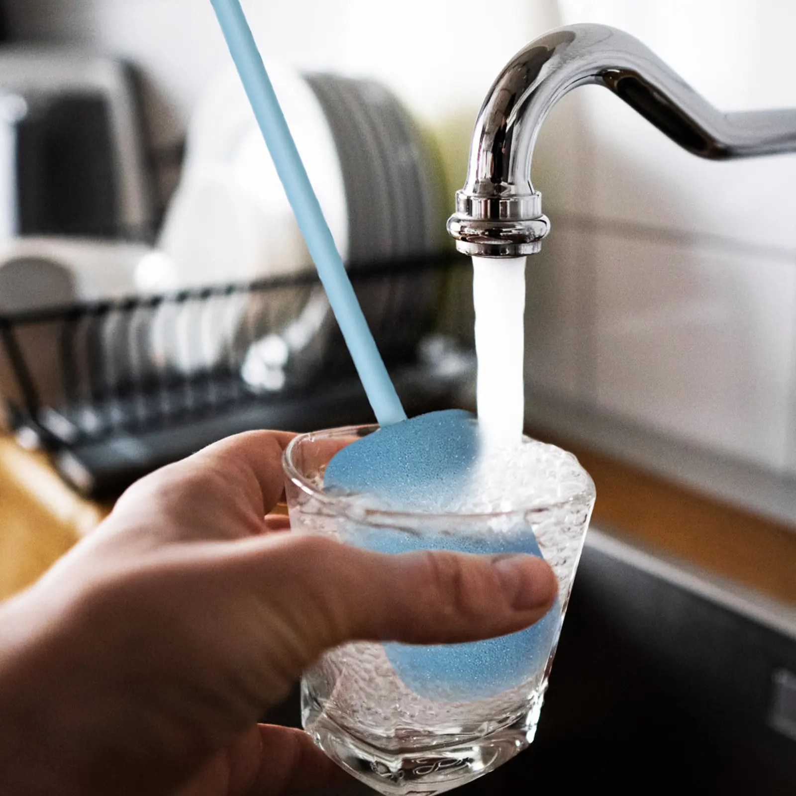 

Ergonomic Sponge Bottle Brush Long Handle 360 Degree Rotating Sponge Tip High Stability Triangle Base for Bottles Goblets Mugs