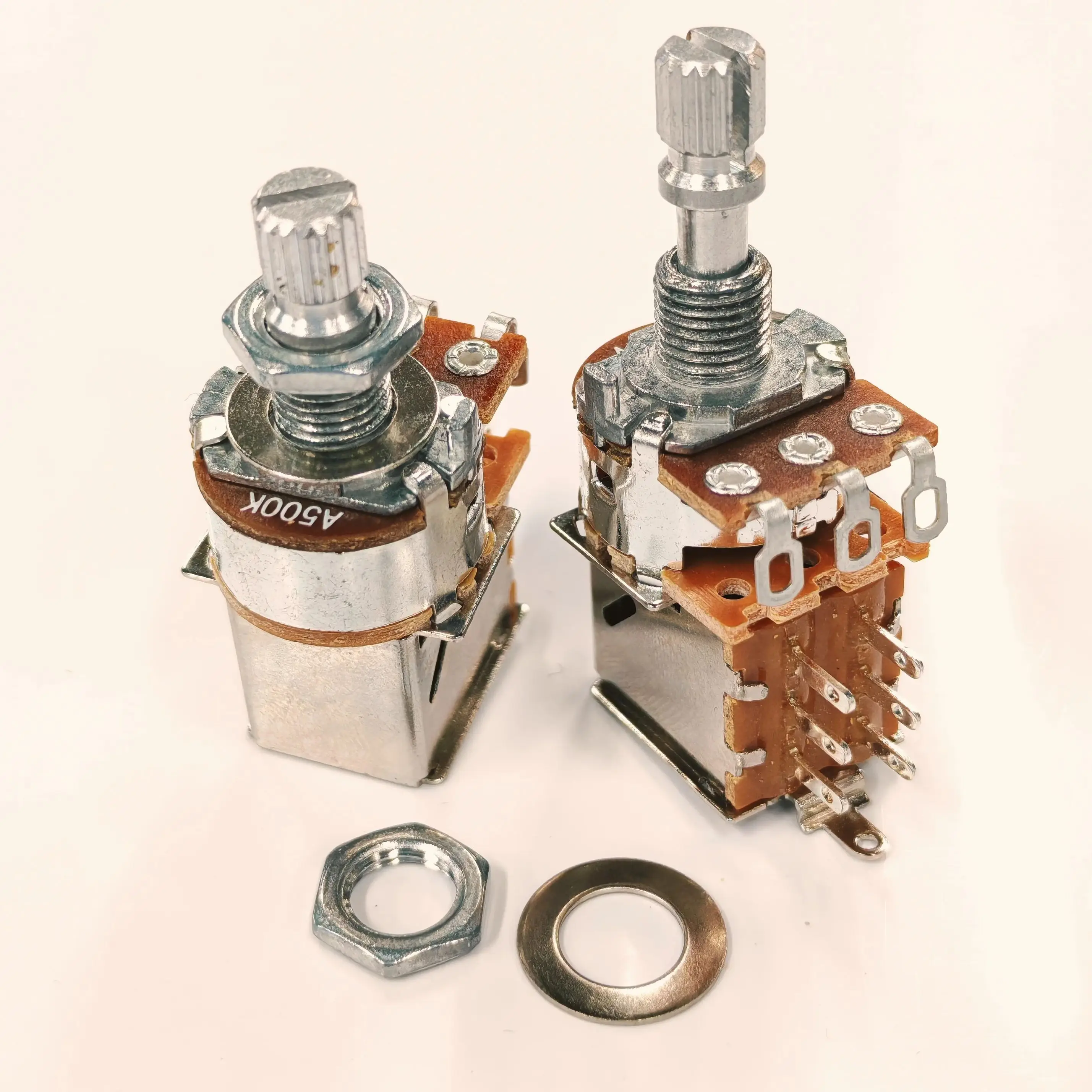 

12 pieces Short Shaft 18-Splines Push Pull Potentiometers Guitar Pots 500K/250K Choose