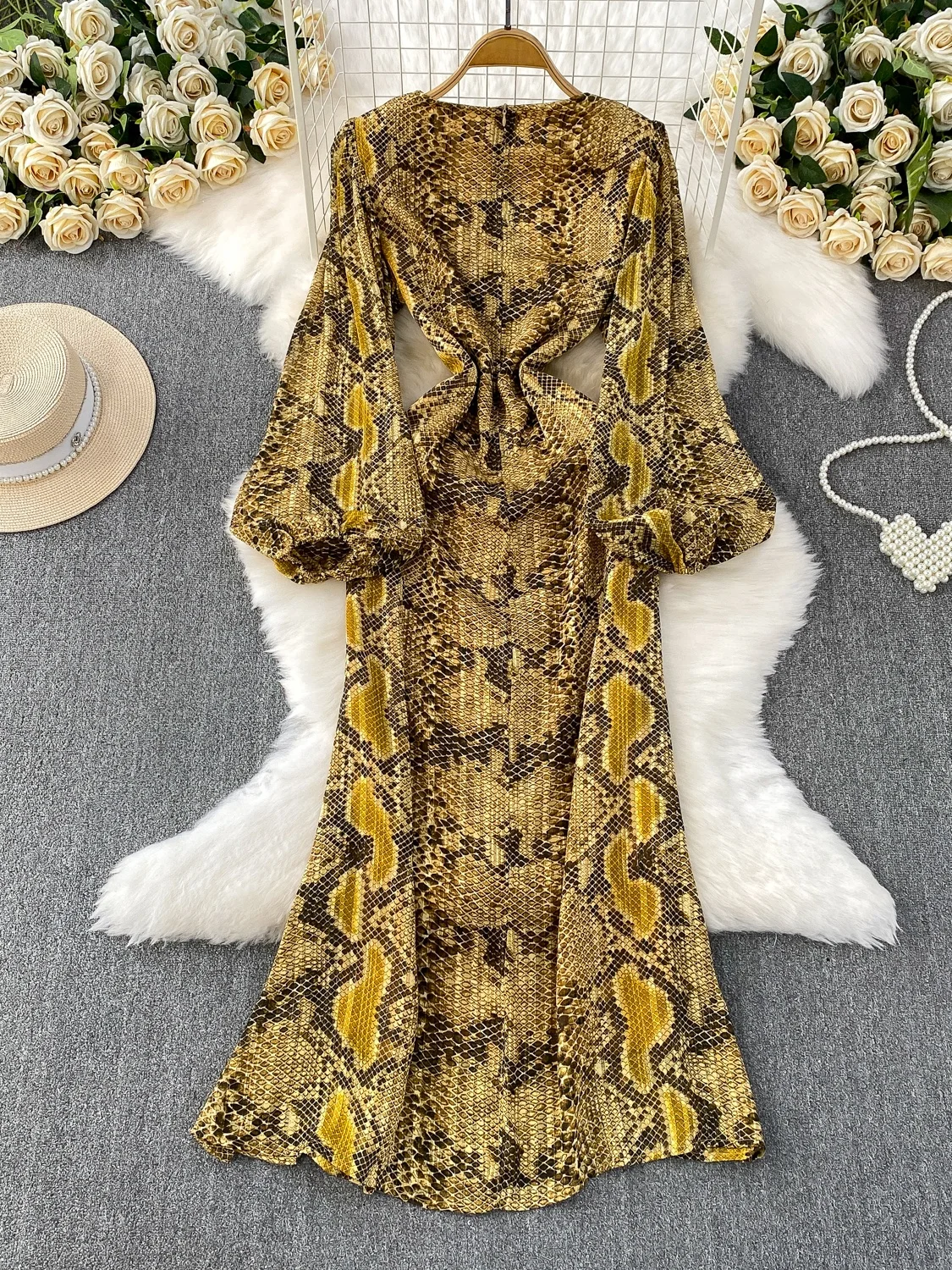 Długa, drapowana, jedwabna suknia wieczorowa z nadrukiem Ele V-Ne, damska moda, do pracy, z wysokim stanem, linia A, z trenem.