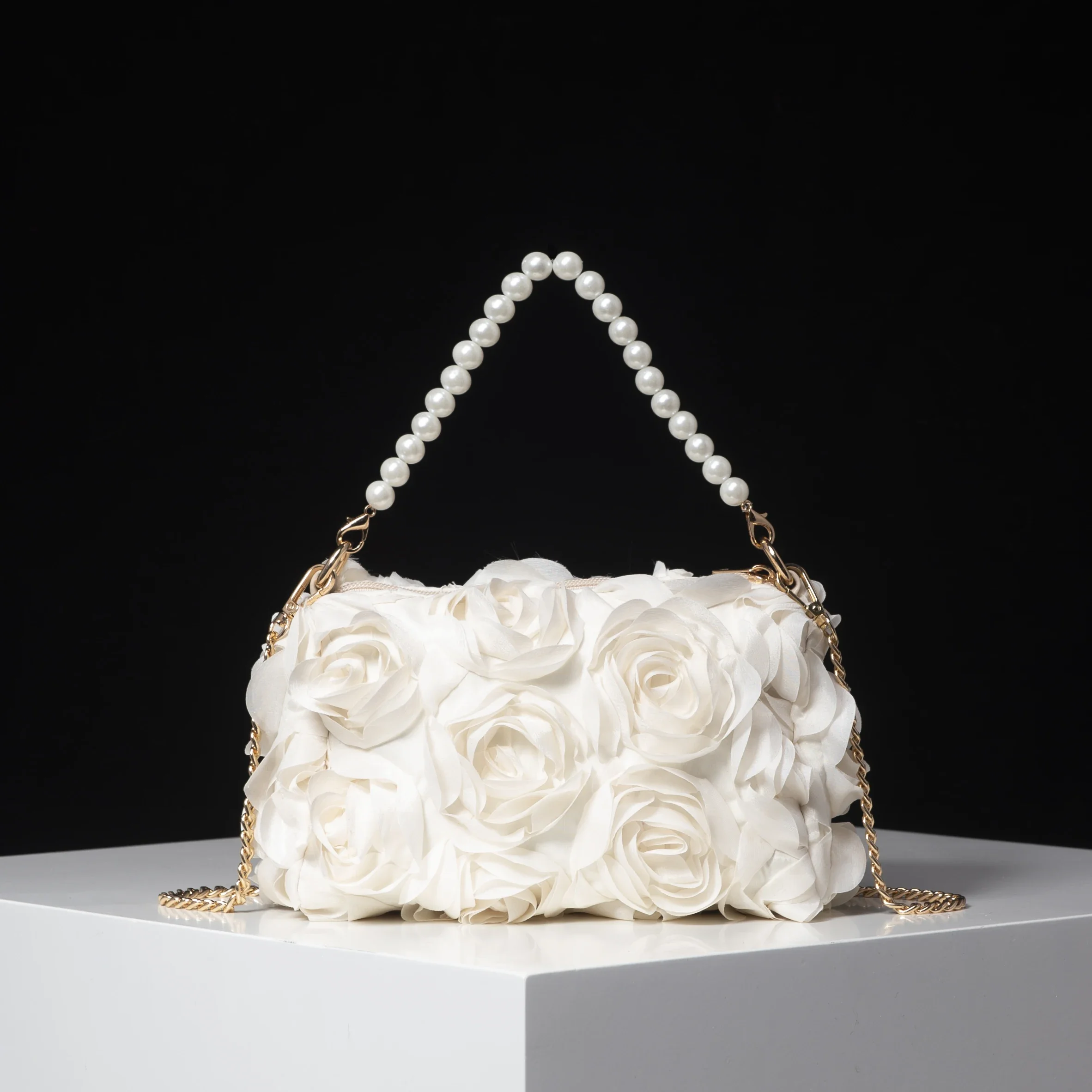 Elegante bolso de cena con flores rosas, bolso de perlas de imitación, bolso cruzado con cadena de metal, bolso de novia (patrón aleatorio)