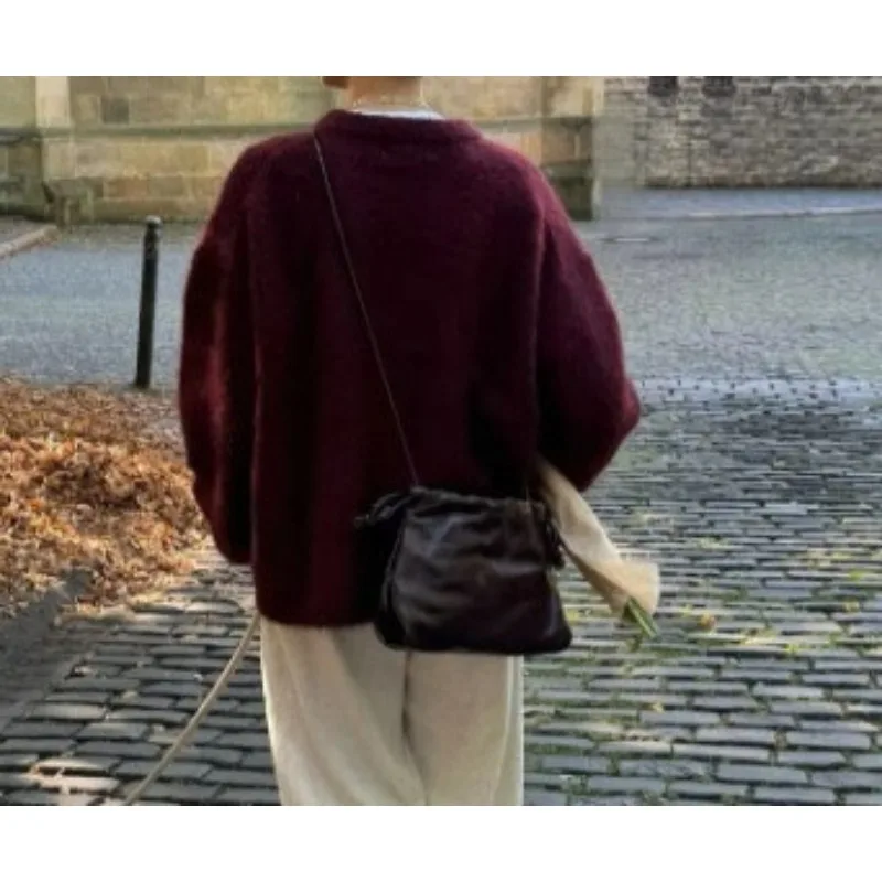 

Winter Elegant Crew Neck Sweater Commuter Style Women's Top