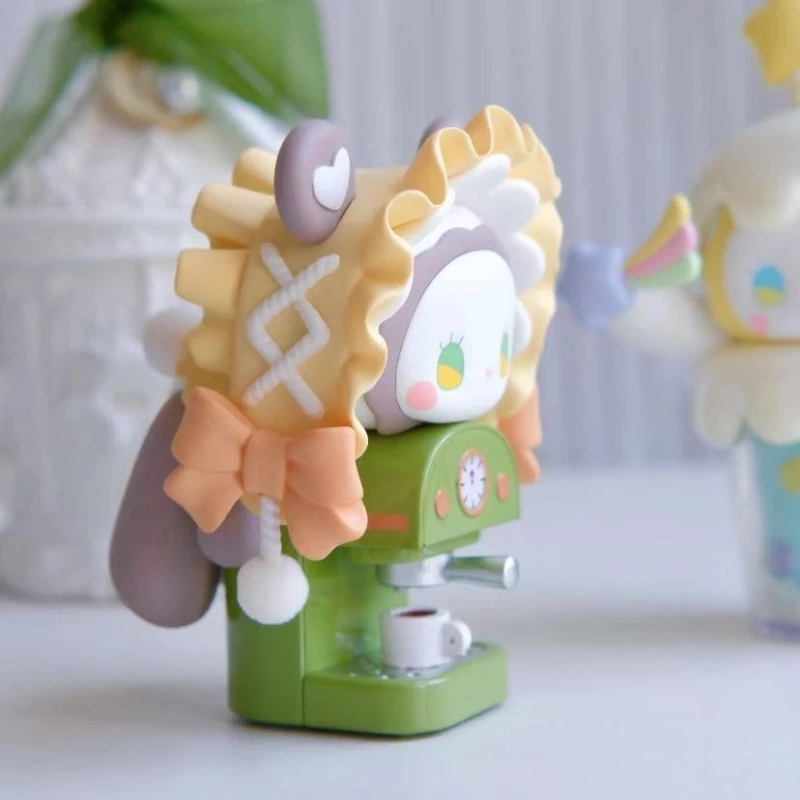 بقعة حقيقية إيما سيكريت فورست يوجيا مقهى حول باريستا الحلويات كيلي كعكة السكر مكعب الشكل الديكور تأكيد