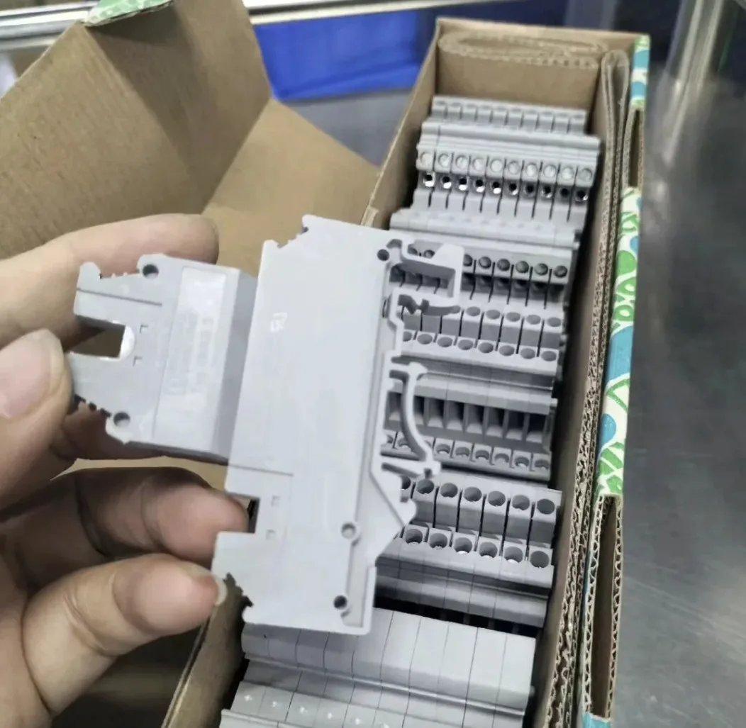 SX 200 PCS/LOT Terminal Block Strip 2771010