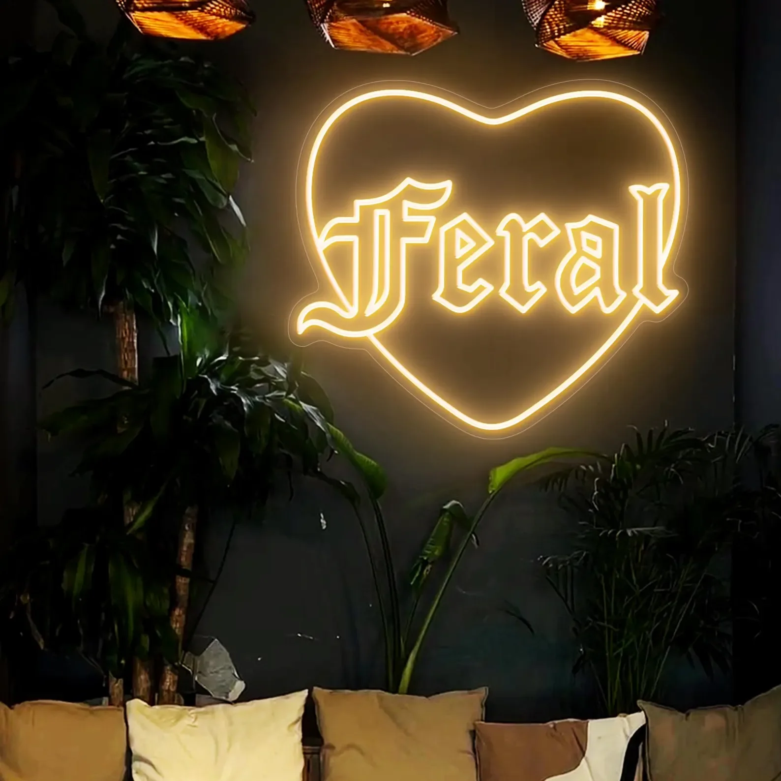 

Неоновая вывеска Feral: Готический светодиодный декор для стен в форме сердца, неоновые световые украшения для бара в стиле ведьминского декора, неоновая LED-подсветка Feral, неоновый декор для стен комнаты