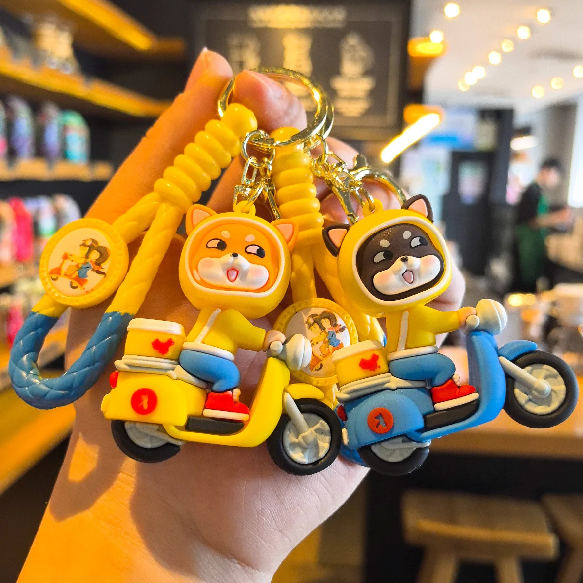 

Delivery Shiba Inu Keychain Delivery Brother Little Fashion Toys Anime Bear Doll Machine Cartoon Gift Cinema Cartoon Cute