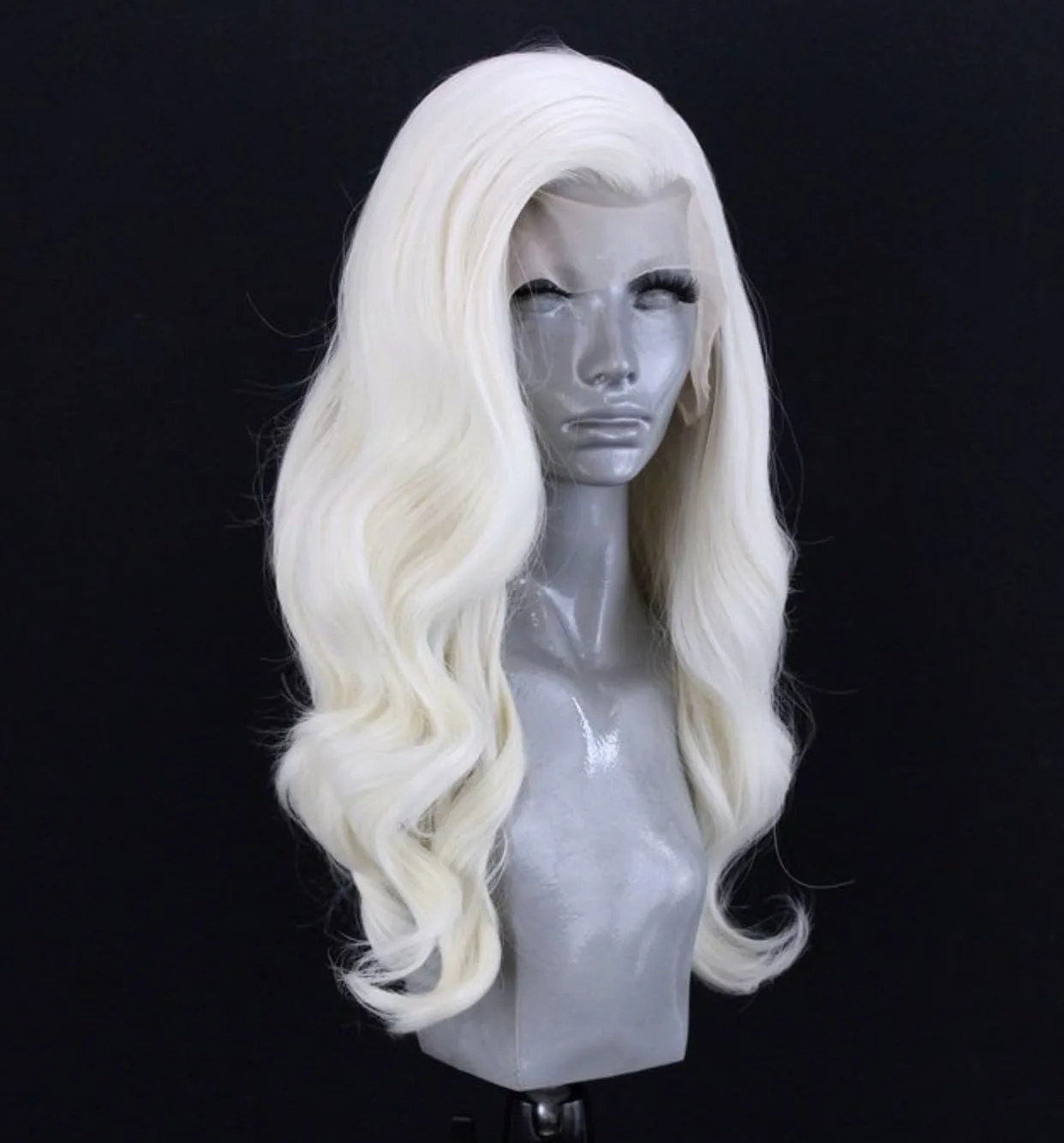 شعر مستعار أبيض HD شفاف الدانتيل الباروكة الأمامية 13x4 شعر مستعار أبيض الاصطناعية الدانتيل شعر مستعار أمامي شقراء الجسم موجة شعر مستعار تأثيري موجة المياه شعر مستعار