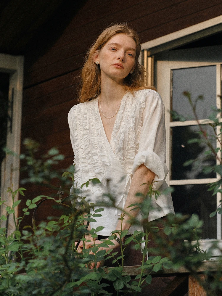 

Чистый смысл, льняной талией с песчаной талией, тяжелый подол, плиссированный галстук с кисточками, защита от солнца, свободный крой V Ne Long Sve