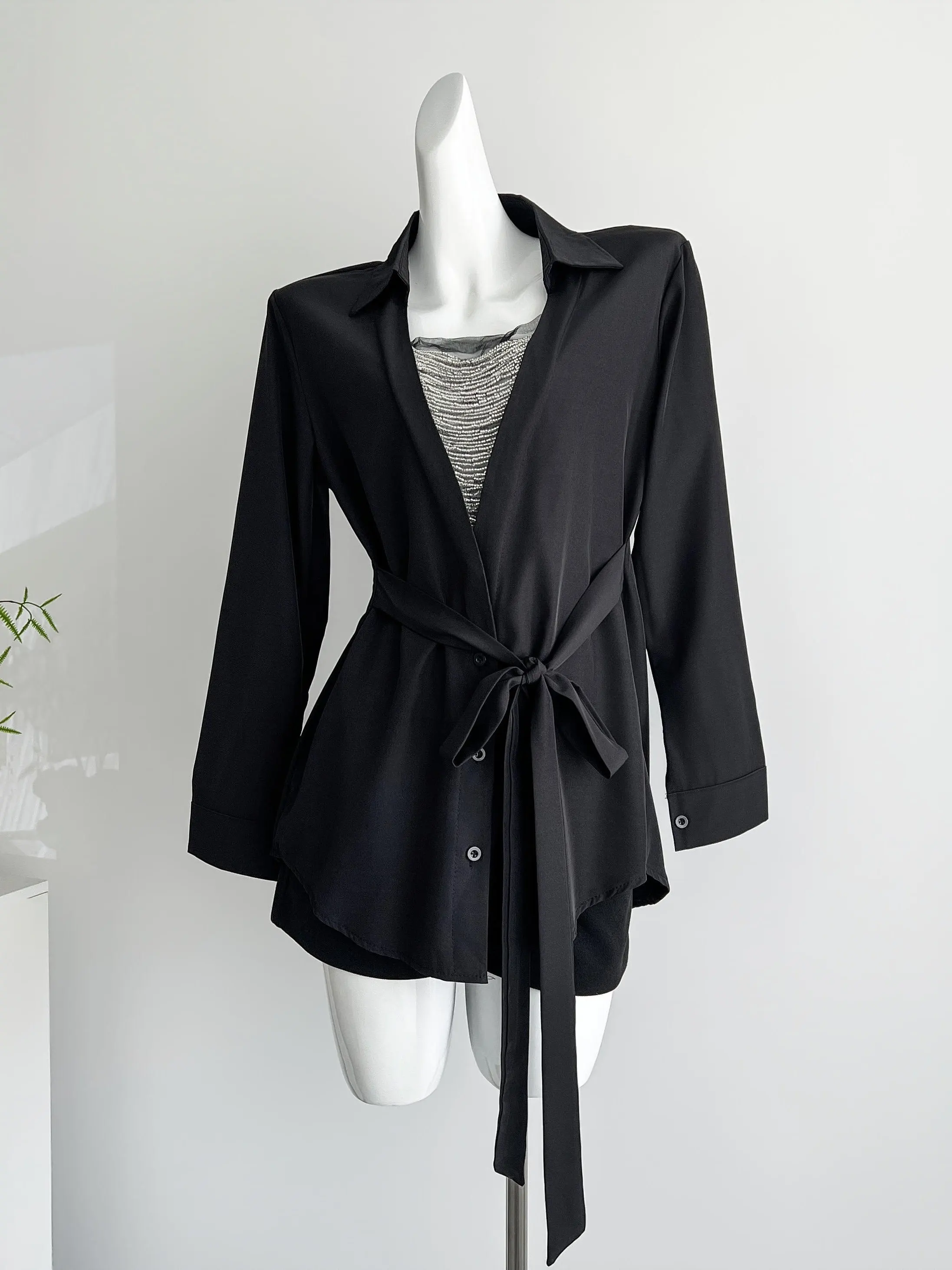 

Elegant Black Acetate Satin Shirt Women's Spring 2026 New Style plus Size Frock with Belt Waist-Cinching Beaded Top