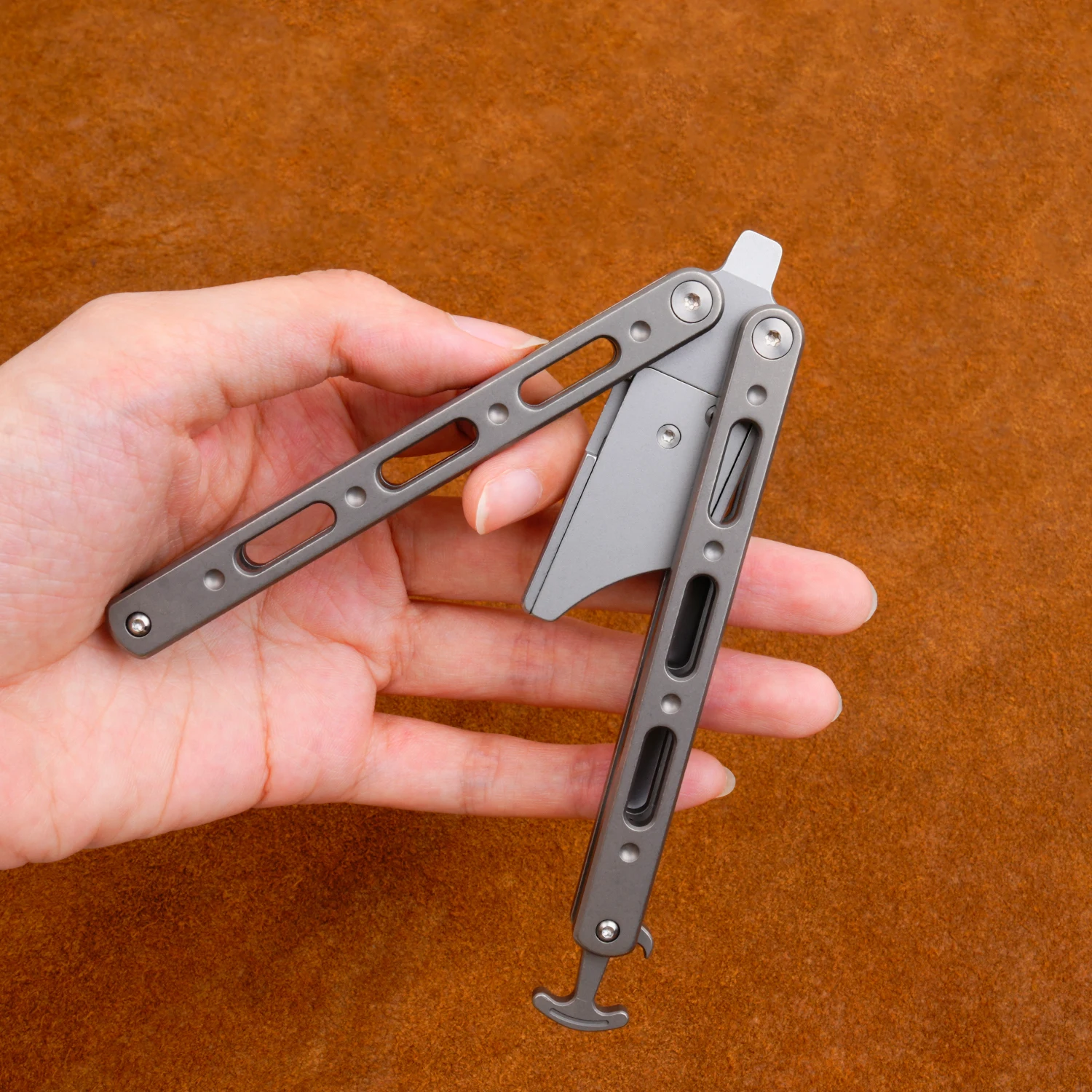 TGZUO Titanium Alloy Foldable Handle Portable Outdoor Multifunctional Cutting Tool Utility EDC Handsome Cool Flip Tool Toy - Image 3