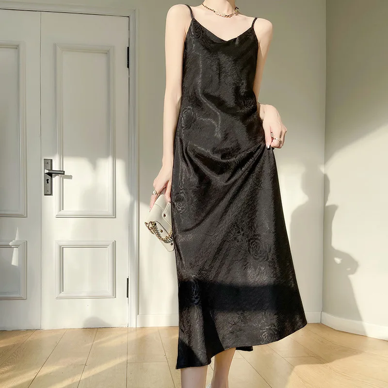 الساتان الربيع والصيف المرأة الجديدة بلون فستان طويل مطبوعة مزاجه الترفيه ميدي