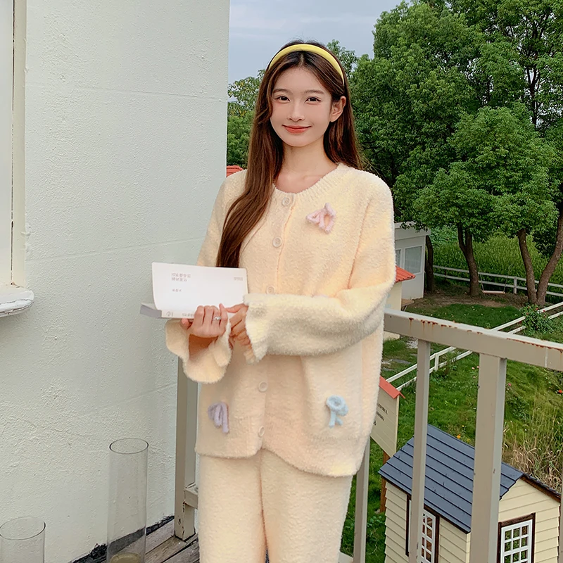 New girls' pajamas with bow ties for home wear and sleepwear; sweet student set