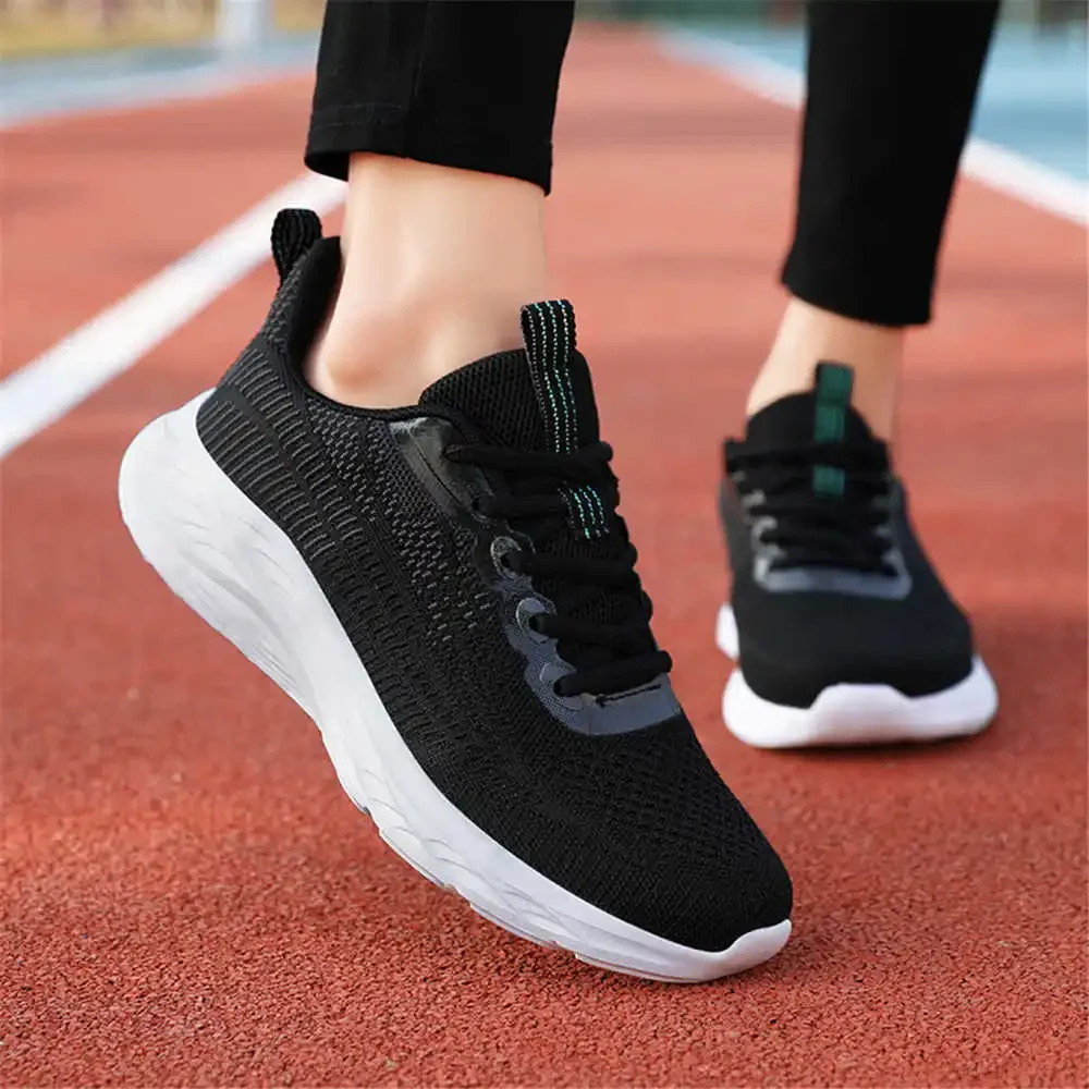 Ventilazione Scarpe da ginnastica firmate con suola piatta Stivali da donna Scarpe firmate di marca di lusso per sneakers Sport Gita all'estero di fascia alta