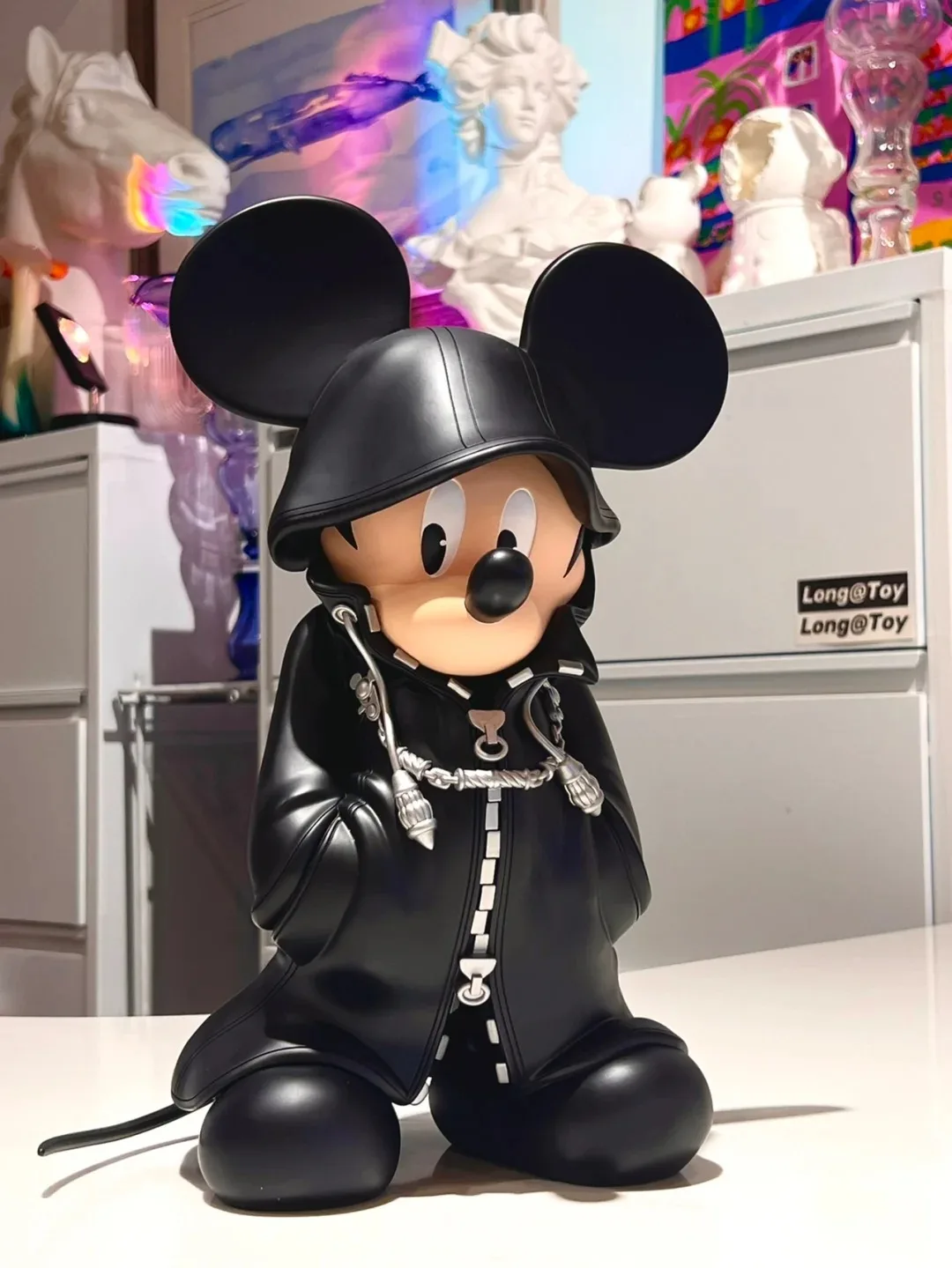 Mickey Mouse Action Figure Light Luxury Ornament Disney Mickey Kingdom Hearts Figurines Resin Collection Doll Kids Special Gift