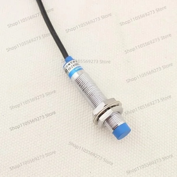 Proximity switch sensor J3-D4B1, class A, 24V DC three wire, NPN normally open, M12