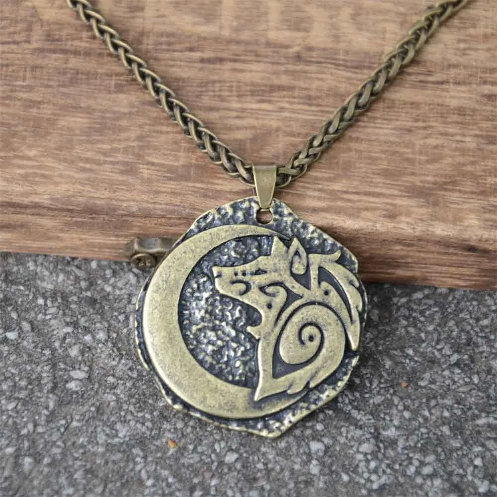 Nostalgia Crescent Moon And Wolf Pendant Viking Jewelry Mens Necklaces Charms