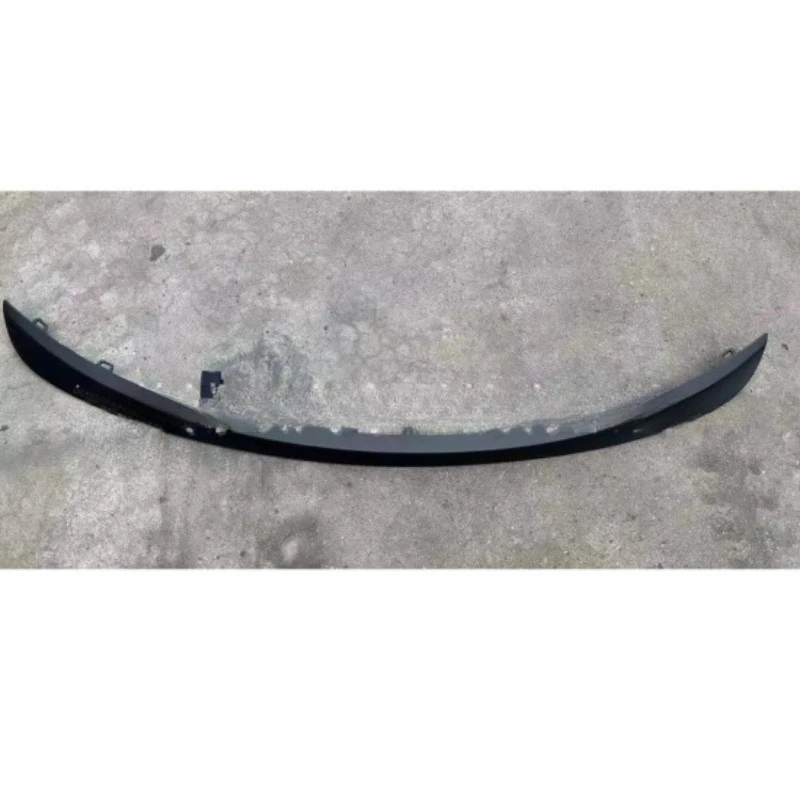 

Tail skirt/back skirt