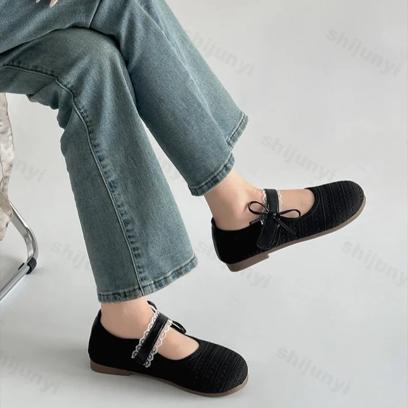 

Повседневные женские туфли на плоской подошве с кружевным дизайном в стиле ретро и бантом, осень 2024, элегантные универсальные удобные туфли Мэри Джейн