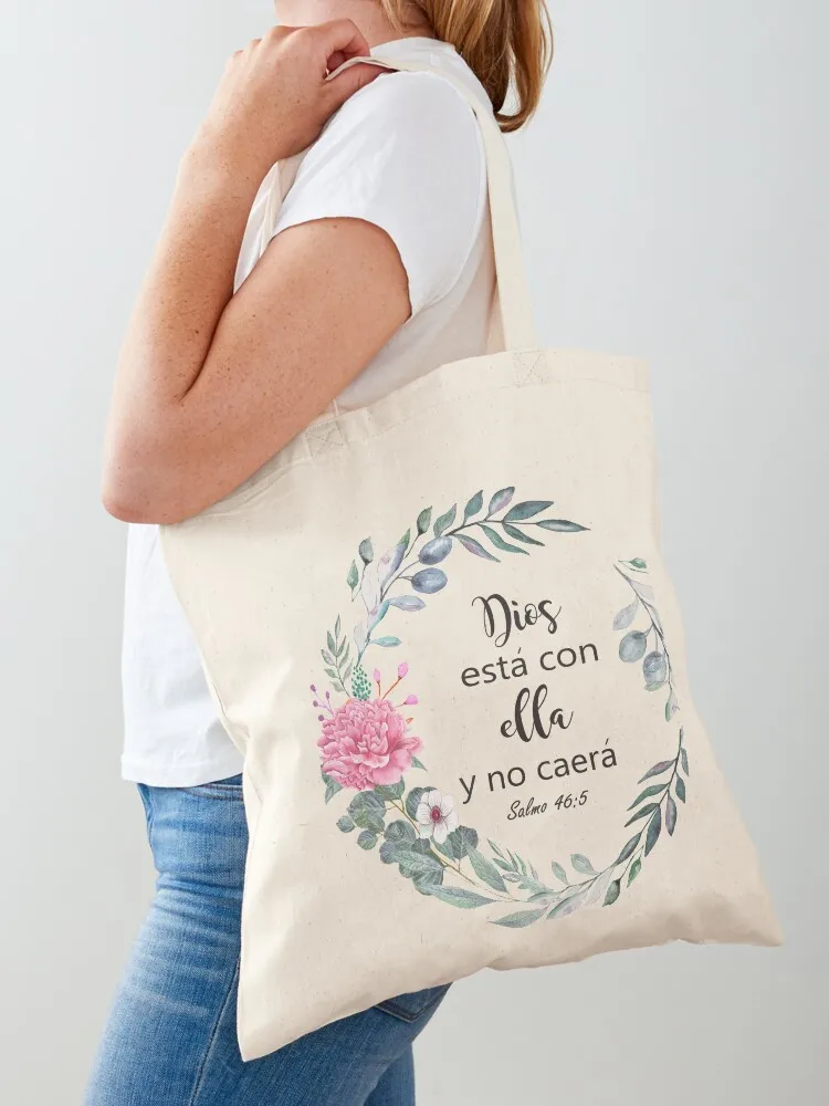 Dios Está Con Ella …