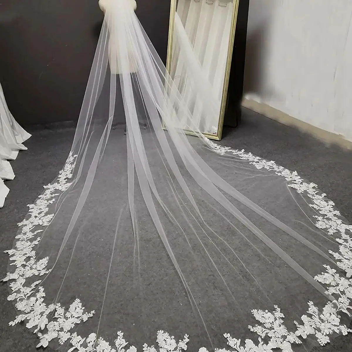 Velos de boda de moda, apliques de flores, velo para la yema del dedo, velos de boda de una capa con peine, velo de novia, pañuelo blanco personalizado