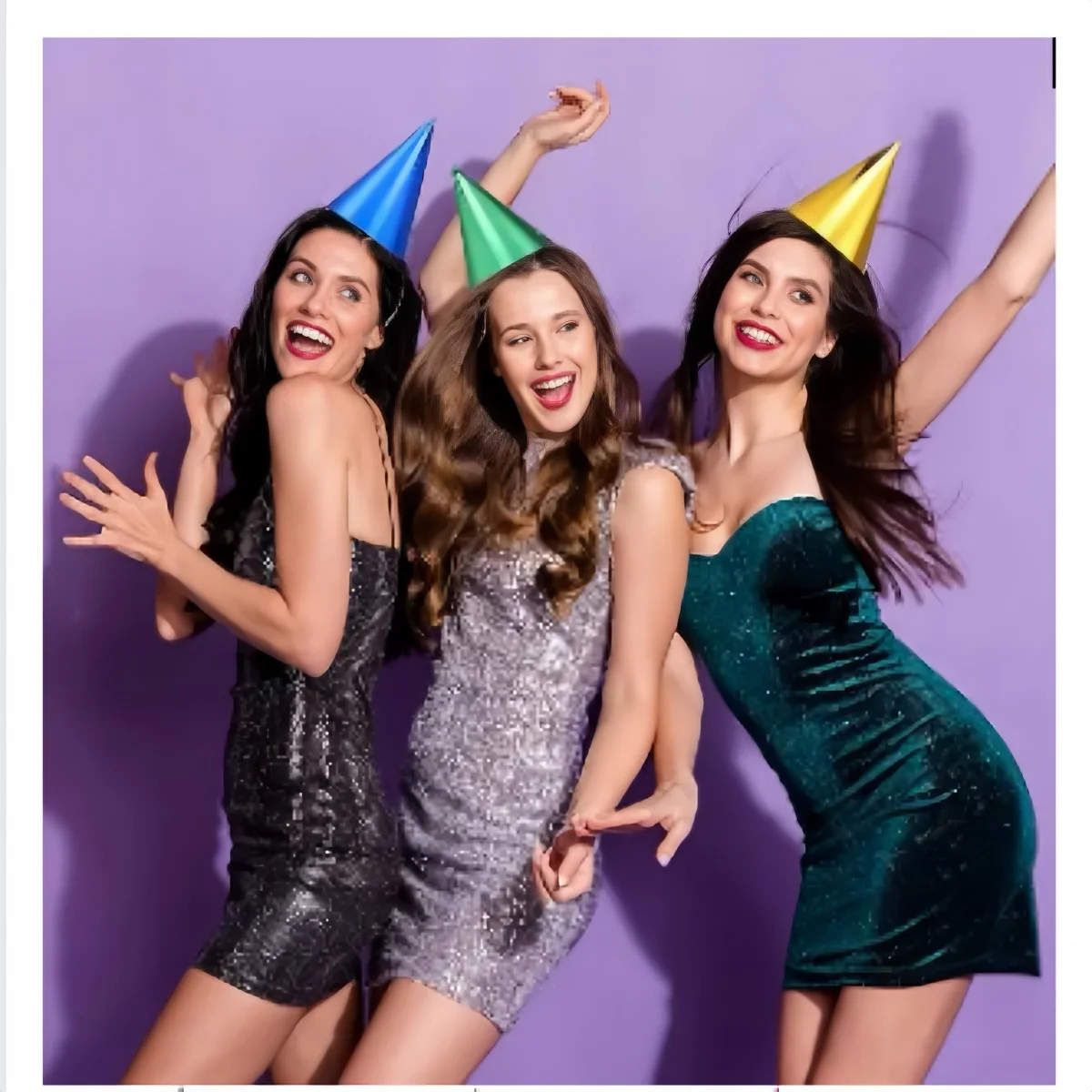 30 bunte Partyhüte aus Metallpapier mit glänzenden, reflektierenden Effekten, geeignet für die Dekoration von Geburtstags-, Weihnachts- und Hochzeitsfeiern – Detail 2