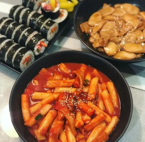 Small Manufacturing Machines New Year Cake Spicy Korean Style Toppoki Maker Stir Fried Rice Cake Maker Machine