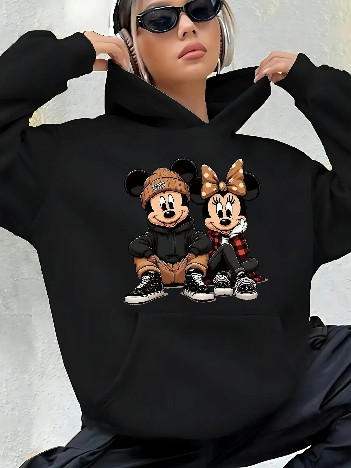 Women's Disney Mickey Mouse  Autumn and Winter Fleece Hooded Sweatshirt Unisex Streetwear Oversized Loose Casual Event Outfit