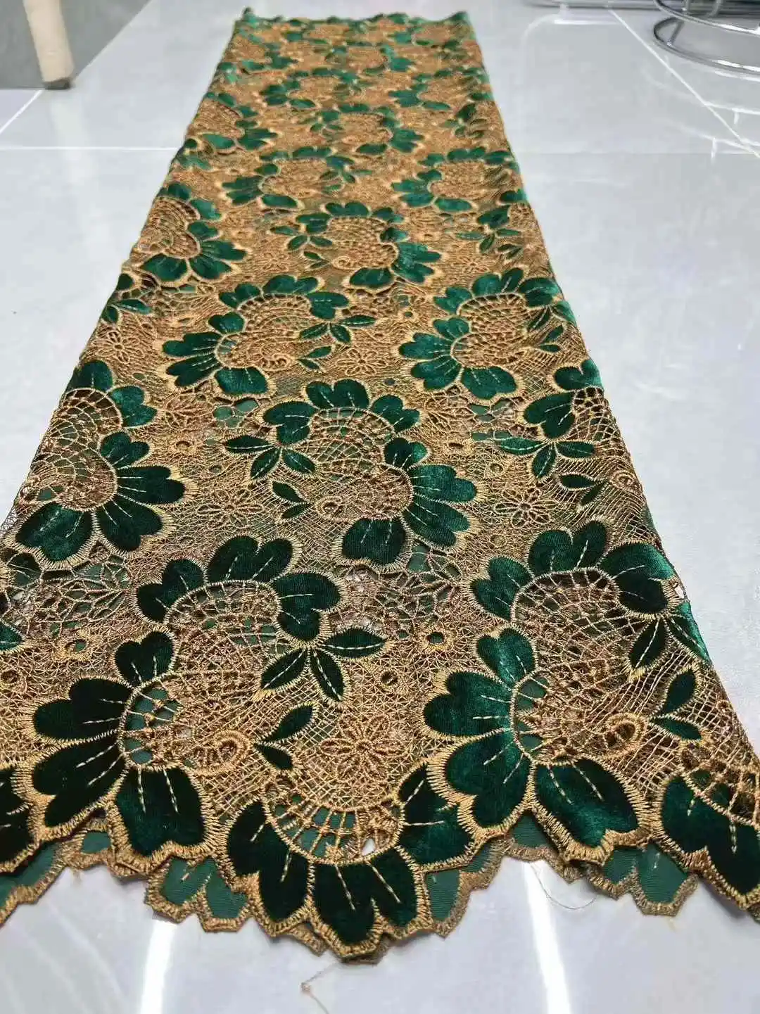 

African Luxury Guipure Velvet Lace Fabric 5 Yards 2025 Nigerian Embroidery Sequins Lace Material Hand cut Cotton Fabric