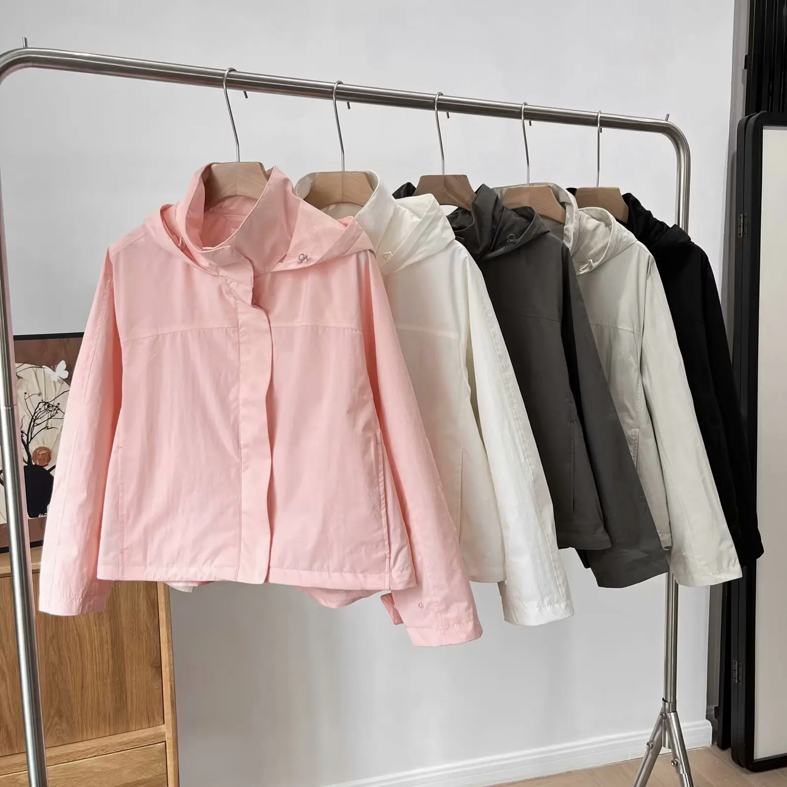 

New Women's Windproof Stand Collar Jacket Outdoor Casual Hooded Coat Early Autumn Short Fashion Loose Top