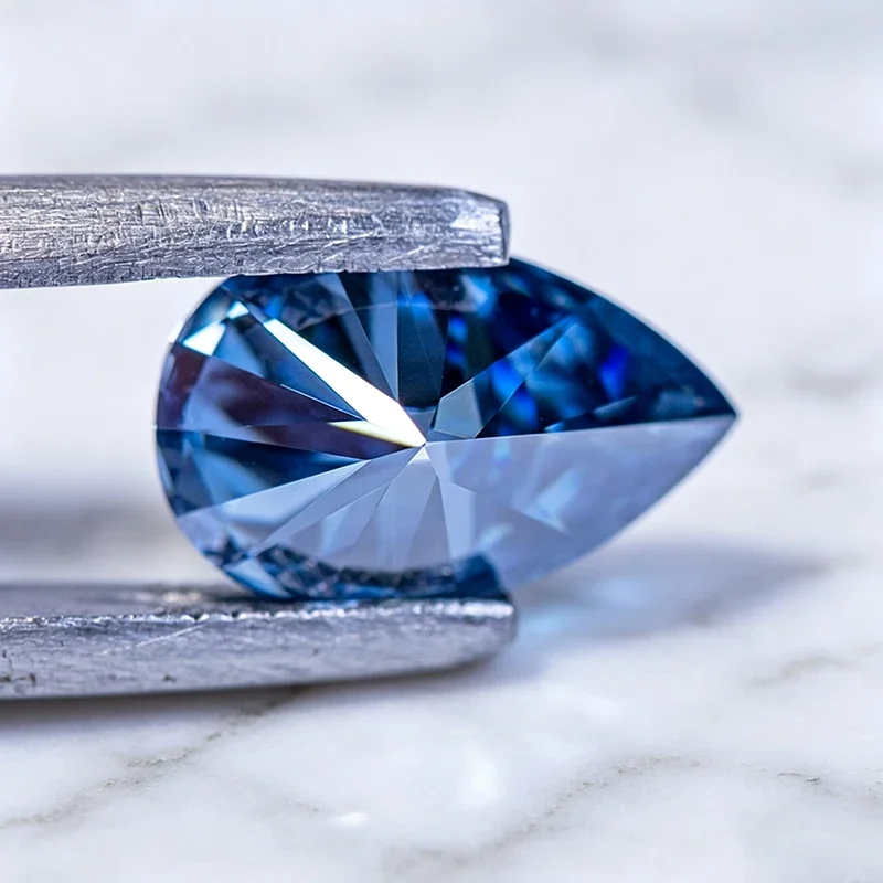 Moissanit-Stein, natürlicher, königsblauer, birnenförmiger Edelstein für die Herstellung von Schmuck, Ringen, Halsketten und Ohrringen – mit Zertifikat. – Detail 6