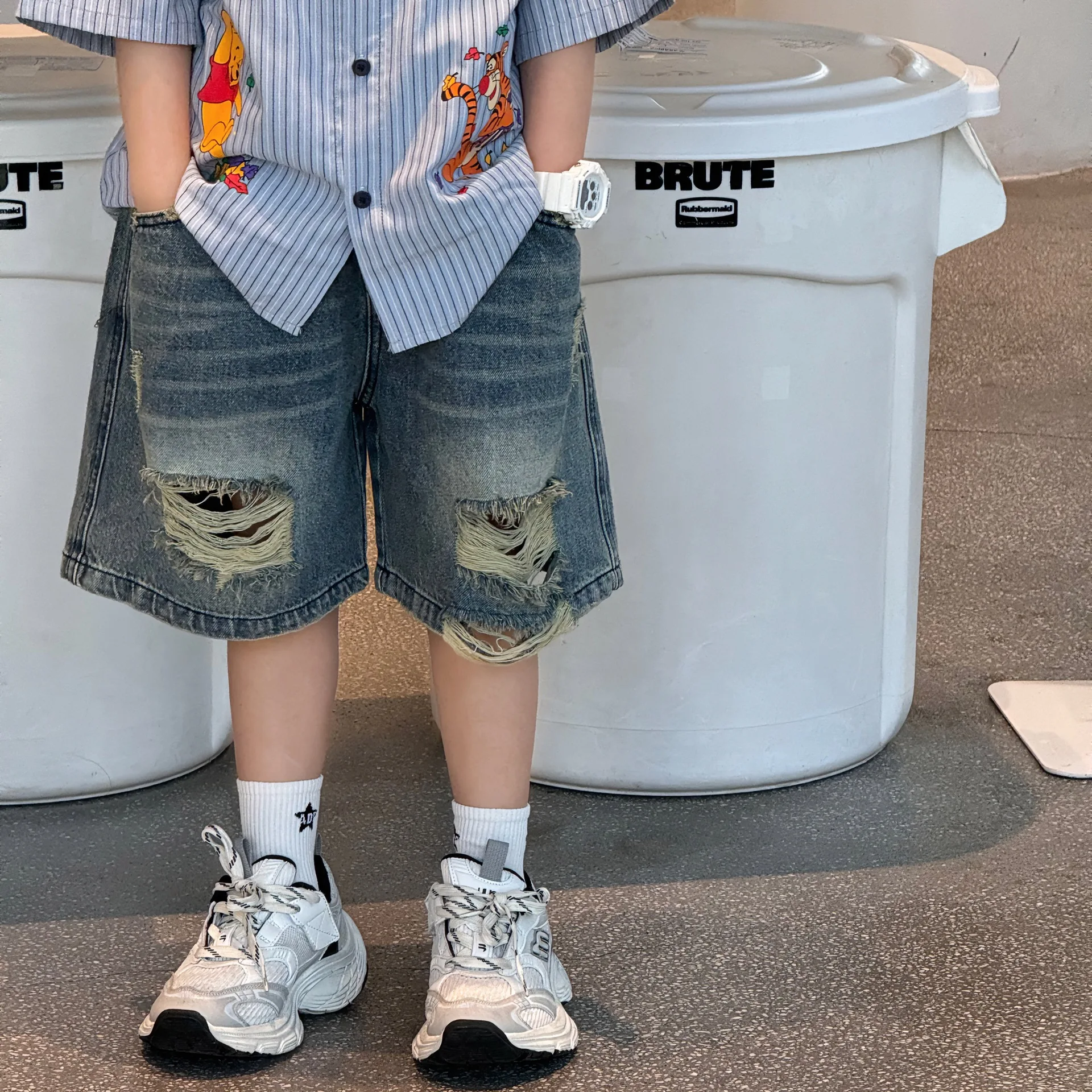 

Children Clothes Boys Handsome Denim Pants 2025 Summer New Korean Style Boy Fashion Ripped Simple Kids Casual Denim Shorts