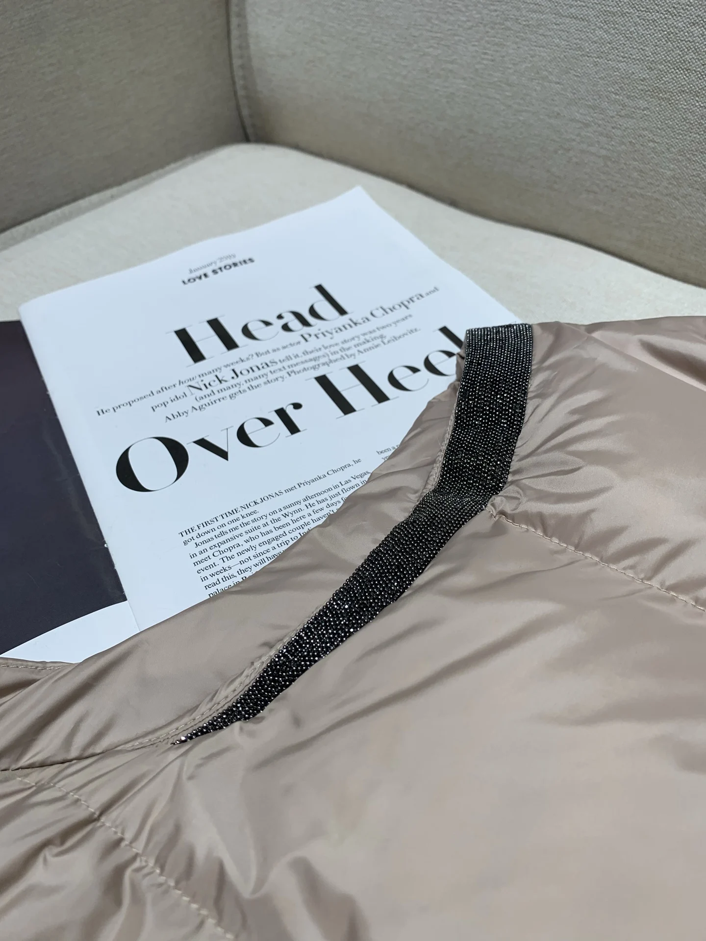 Nieuw herfst/winter hoogwaardig mode kralen kasjmier en ganzendons vest voor dames (2025)