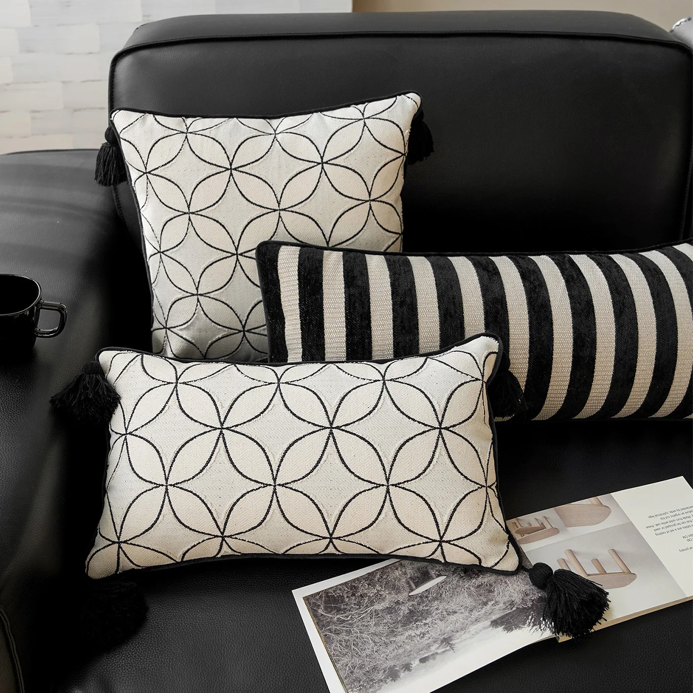 White Black Geometric Pillows Art Circle Geometric Cushion Case Stripe Decorative Pillow Cover For Sofa Chair Home Decorations