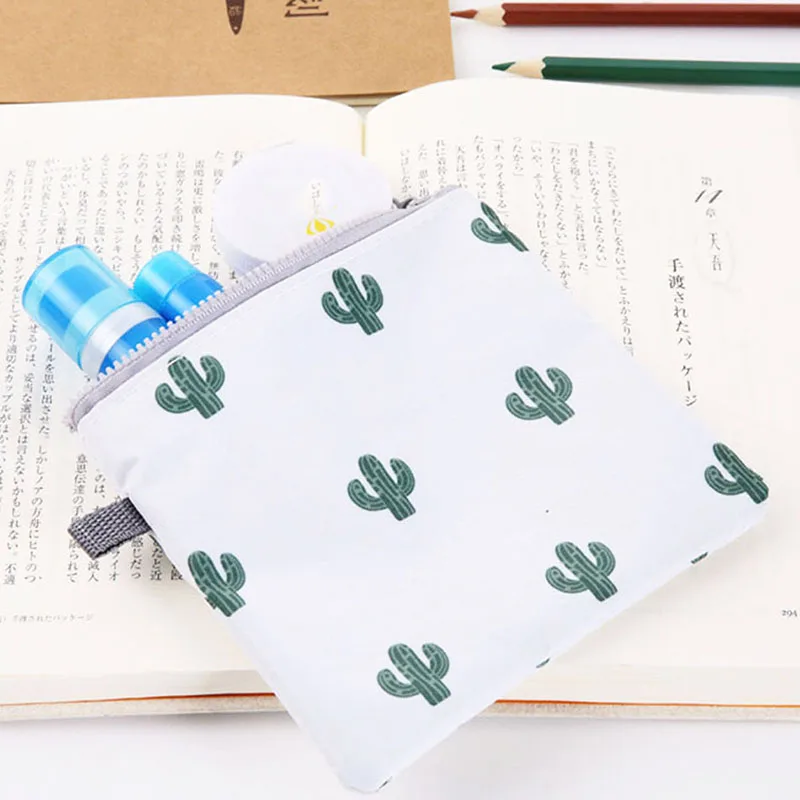 

Small Floral Cactus Print Cosmetic Bags Girl Sanitary Napkin Storage Bag Women Makeup Card Eearphone Lipstick Holder Pouch Case