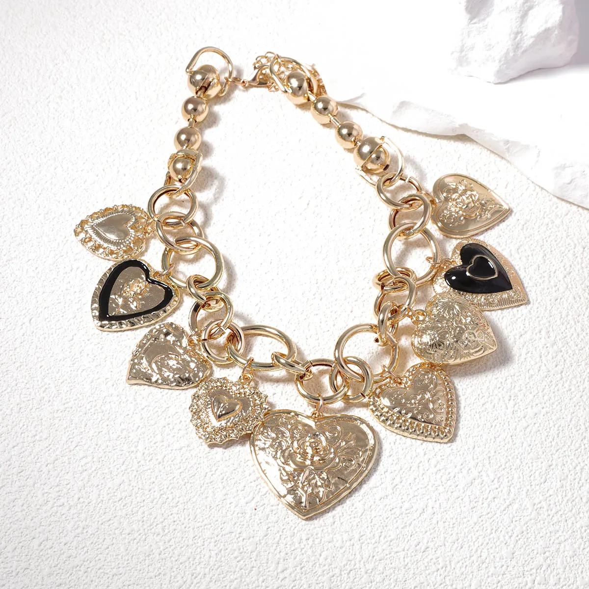 HUANZHI Vintage Multiple Rose Heart Pendant Necklace Personalized Trend Punk Charms Jewelry for Women Men New