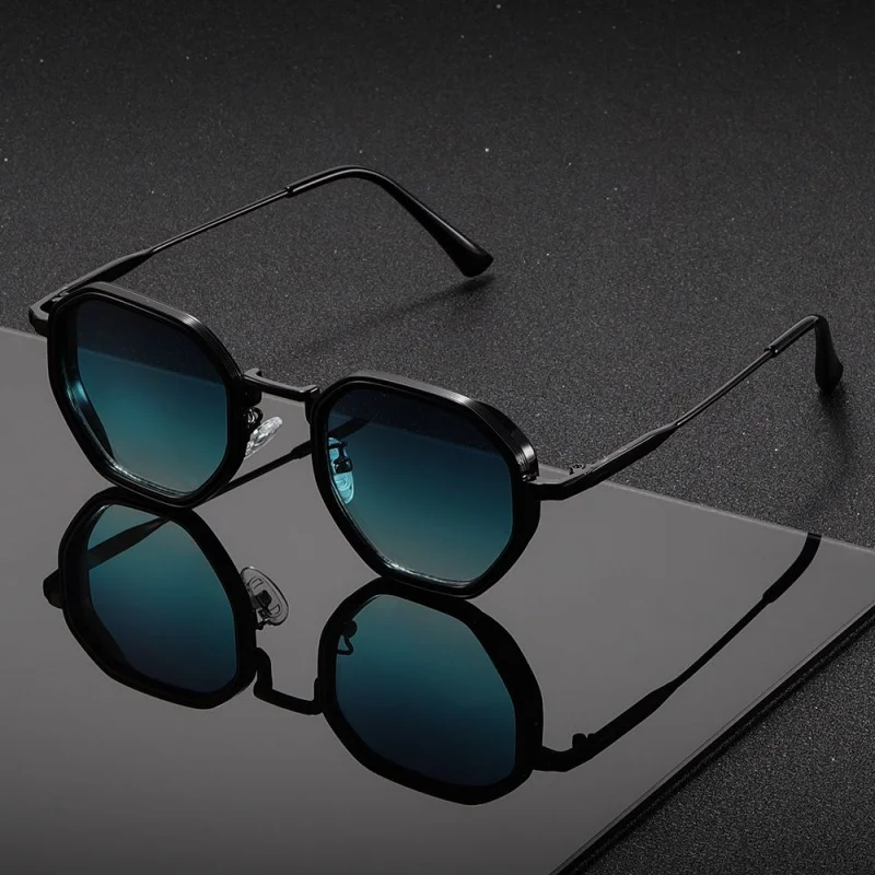 1 Pair Unisex Round Metal Fashionable Sunglasses Vintage Irregular punk Man Sun Glasses Classic UV400 Male Female Eyeglasses