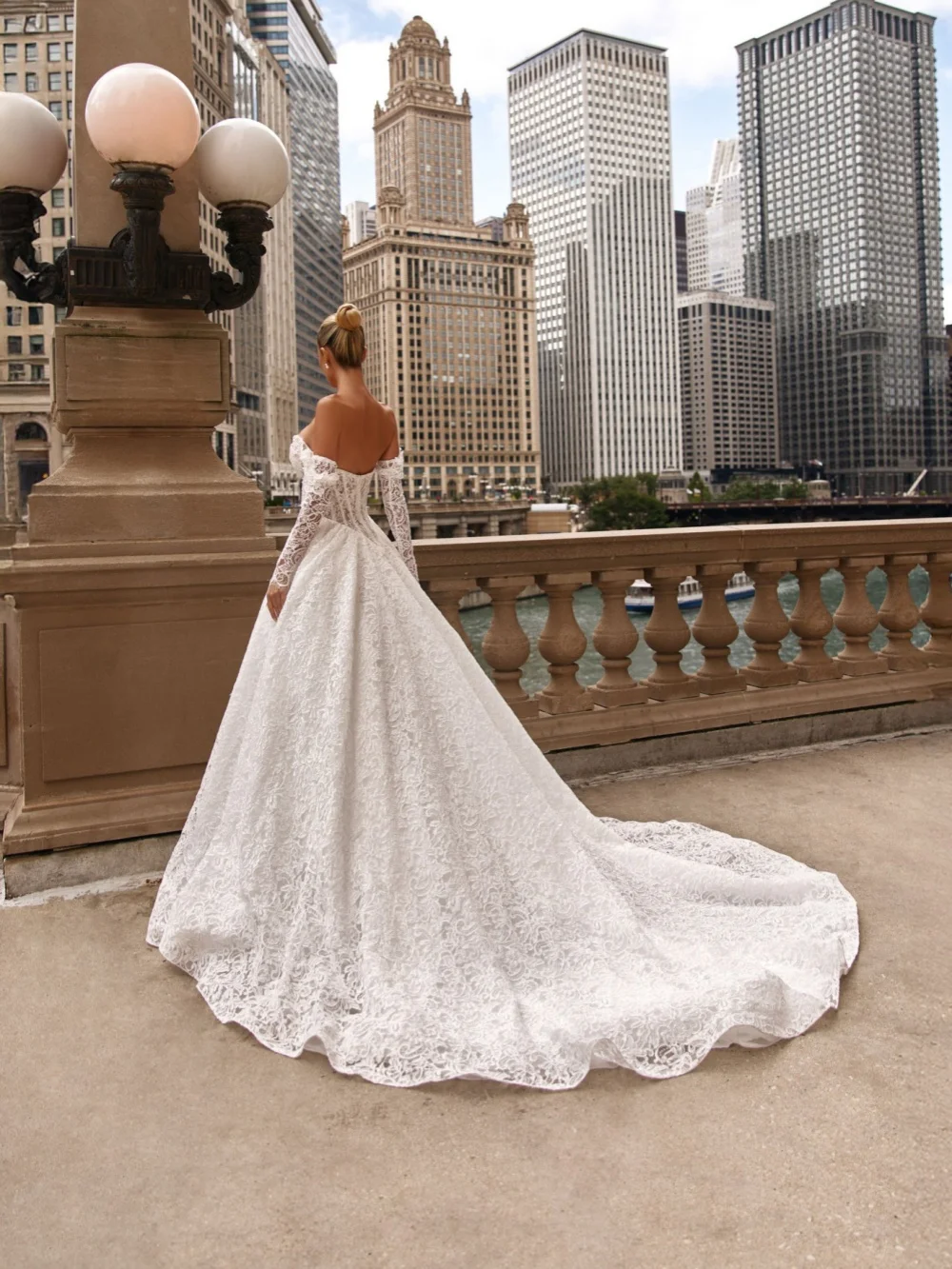 فستان زفاف لامع مزين باللؤلؤ بدون أكتاف أنيق على شكل حرف a بطول الأرض فستان زفاف مخصص برقبة على شكل قلب للعروس