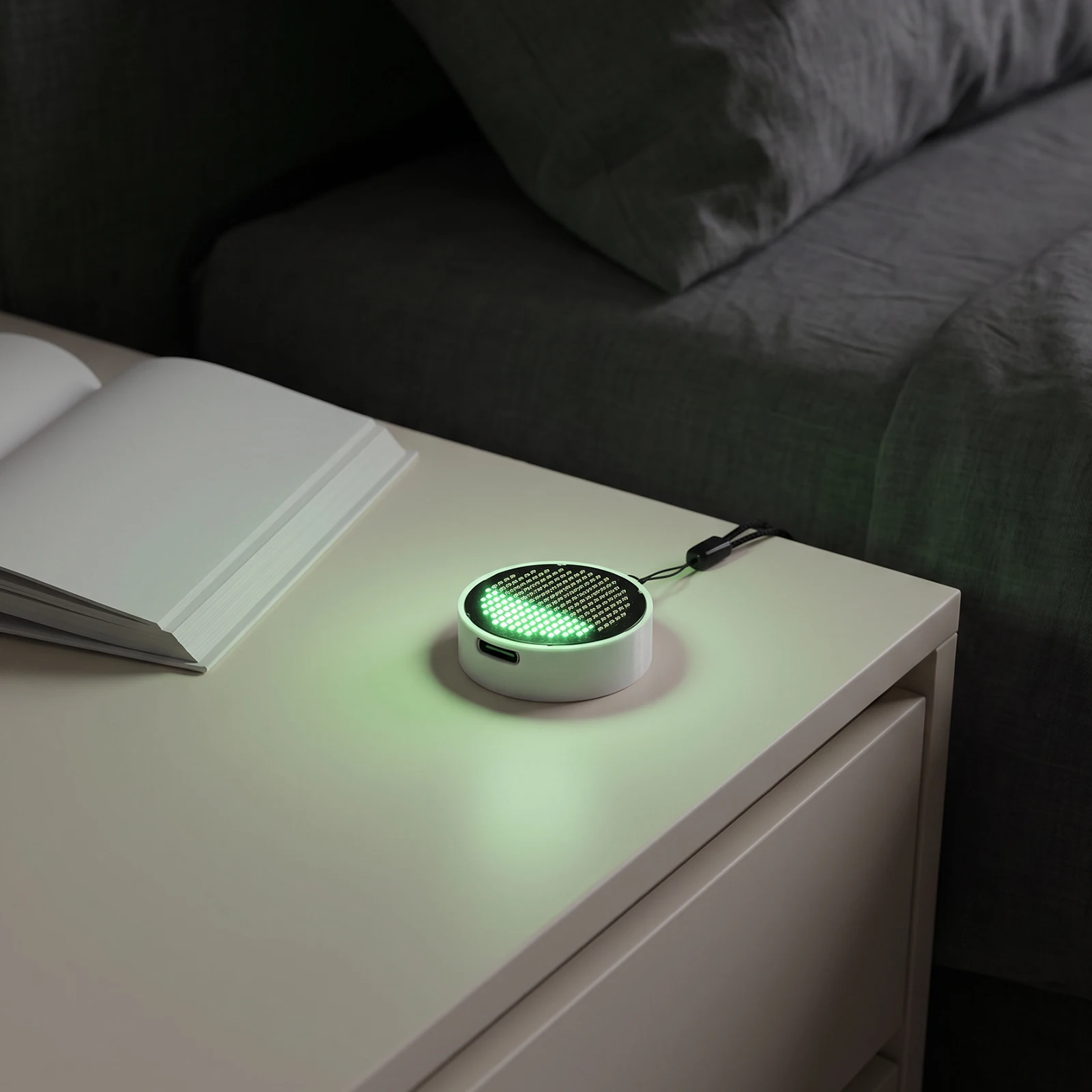 Round Pendant LED Lamp Fluid Simulated Luminous Desktop Ornament Round LED Liquid Motion Ambient Light for Room