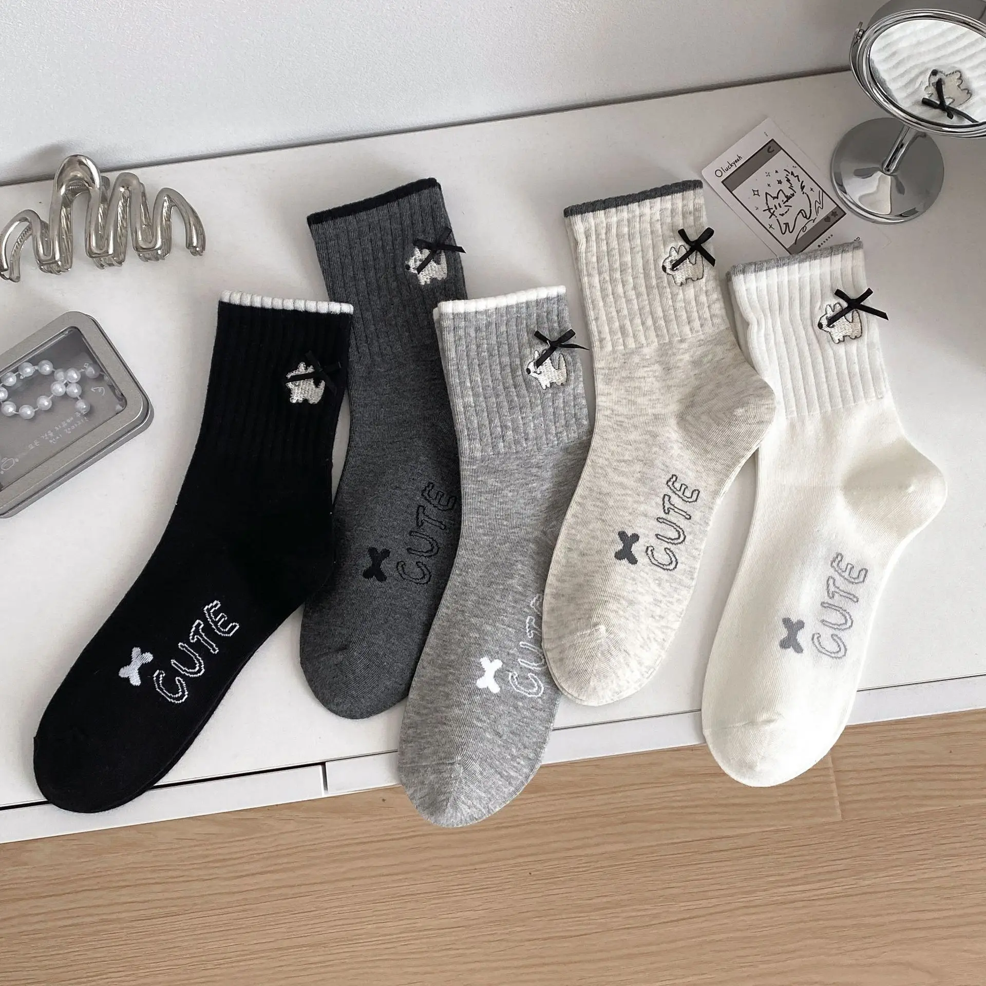 

Cotton Knitted Women Socks JK School Girls Black White Gray Long Socks Dog Embroidery Japanese Kawaii Animal Cartoon Cute Socks