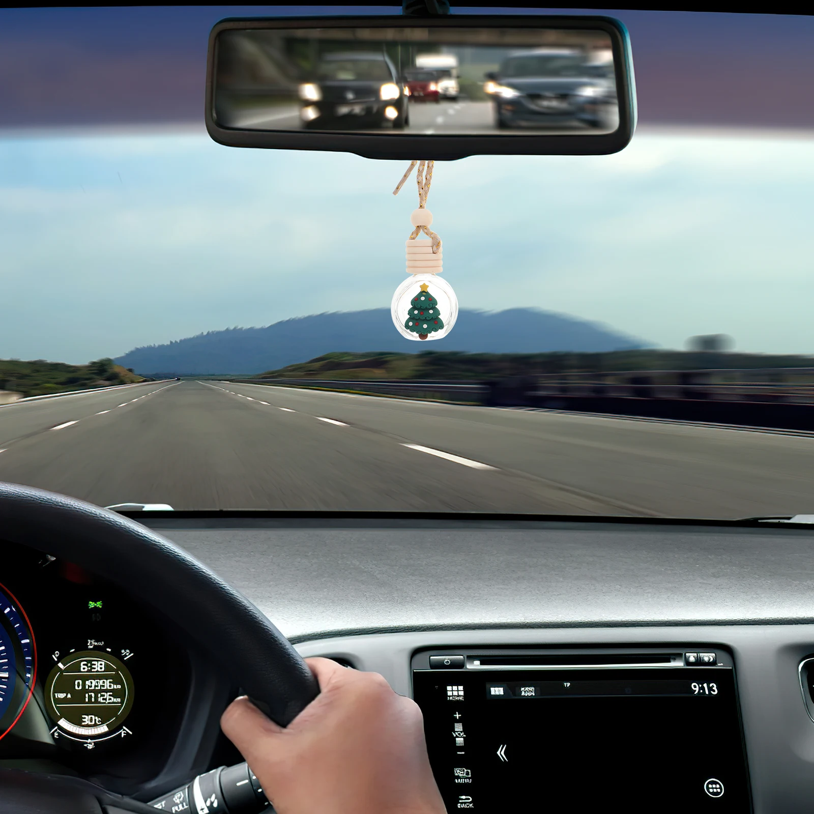 

4PCS Air Freshener Diffuser Essential Oil Hanging Aromatherapy Pendant Bottle Christmas Car Decor Glass Scented Holiday