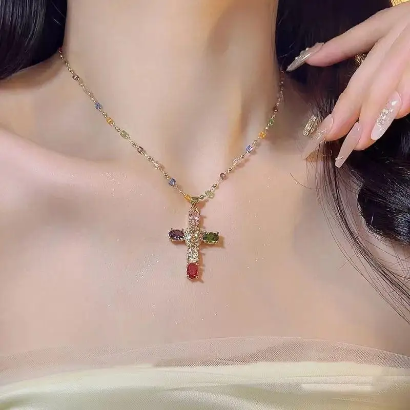 1Pcs Dopamine Colored Zircon Cross Necklace Women's Retro Sweet Cool Style Personalized Daily Collarbone Accessory
